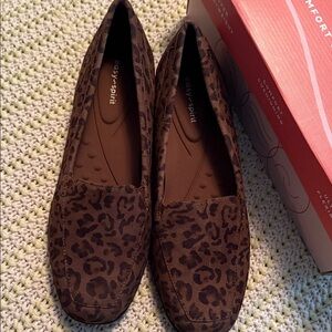 Easy Spirit Leopard Print Flats